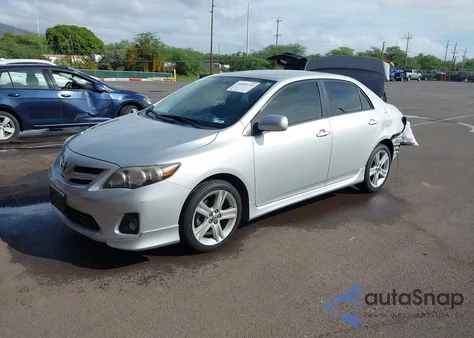 2013 Toyota Corolla S/S Special Edition z USA, uszkodzony, nr VIN 2T1BU4EE7DC108782